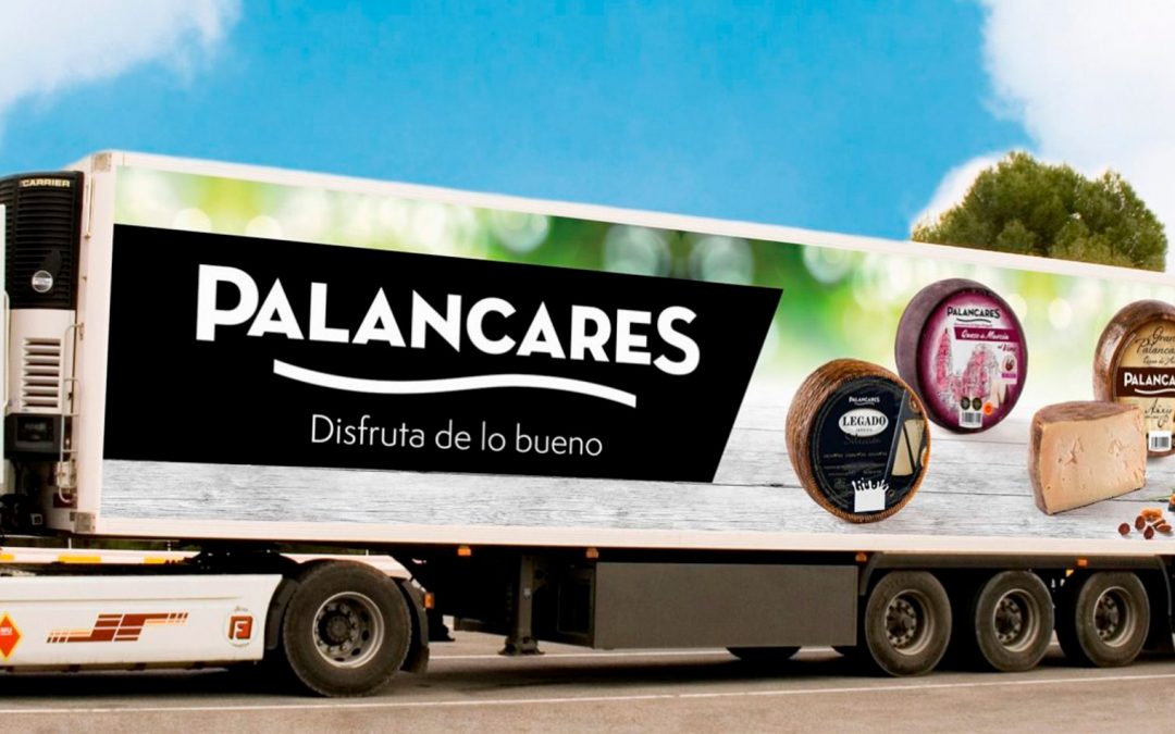 PALANCARES ALIMENTACIÓN renueva la imagen de su flota de camiones con sus productos más emblemáticos